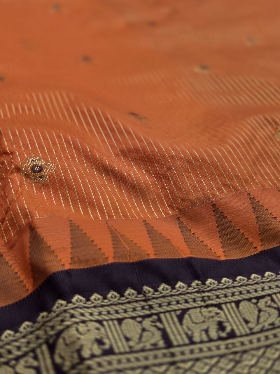 Autumn Glow Premium Semi Gadwal Saree – Rust Orange with Coffee Brown Contrast | Dee Silks