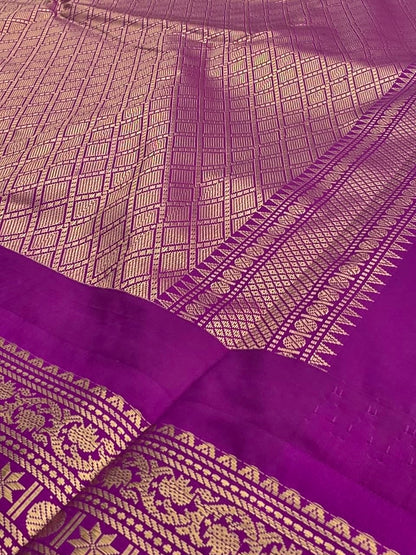 Classic Bottle Green & Magenta Purple Premium Semi Gadwal Saree