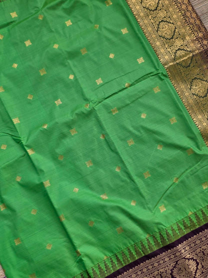 Emerald Grace Premium Semi Gadwal Saree – Parrot Green with Deep Brown Contrast | Dee Silks