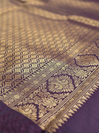 Emerald Grace Premium Semi Gadwal Saree – Parrot Green with Deep Brown Contrast | Dee Silks